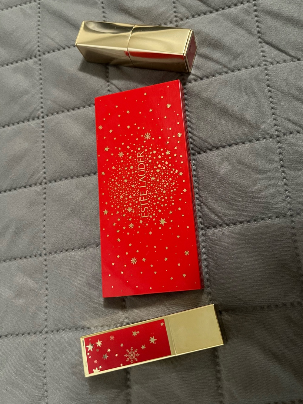 Estee Lauder eye shadow palette + 2 Lipsticks
